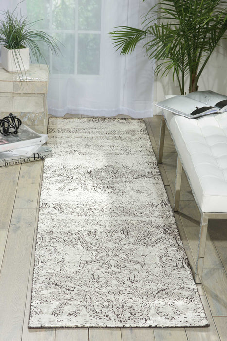 Nourison Luminance LUM11 Ivory/Black Area Rug